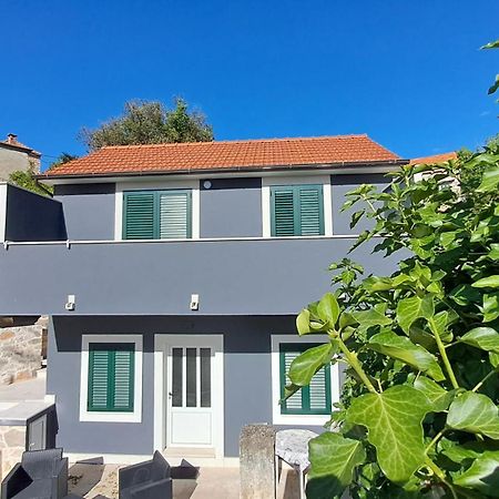 Kuca Za Odmor Dobrila Hotel Jelsa  Bagian luar foto