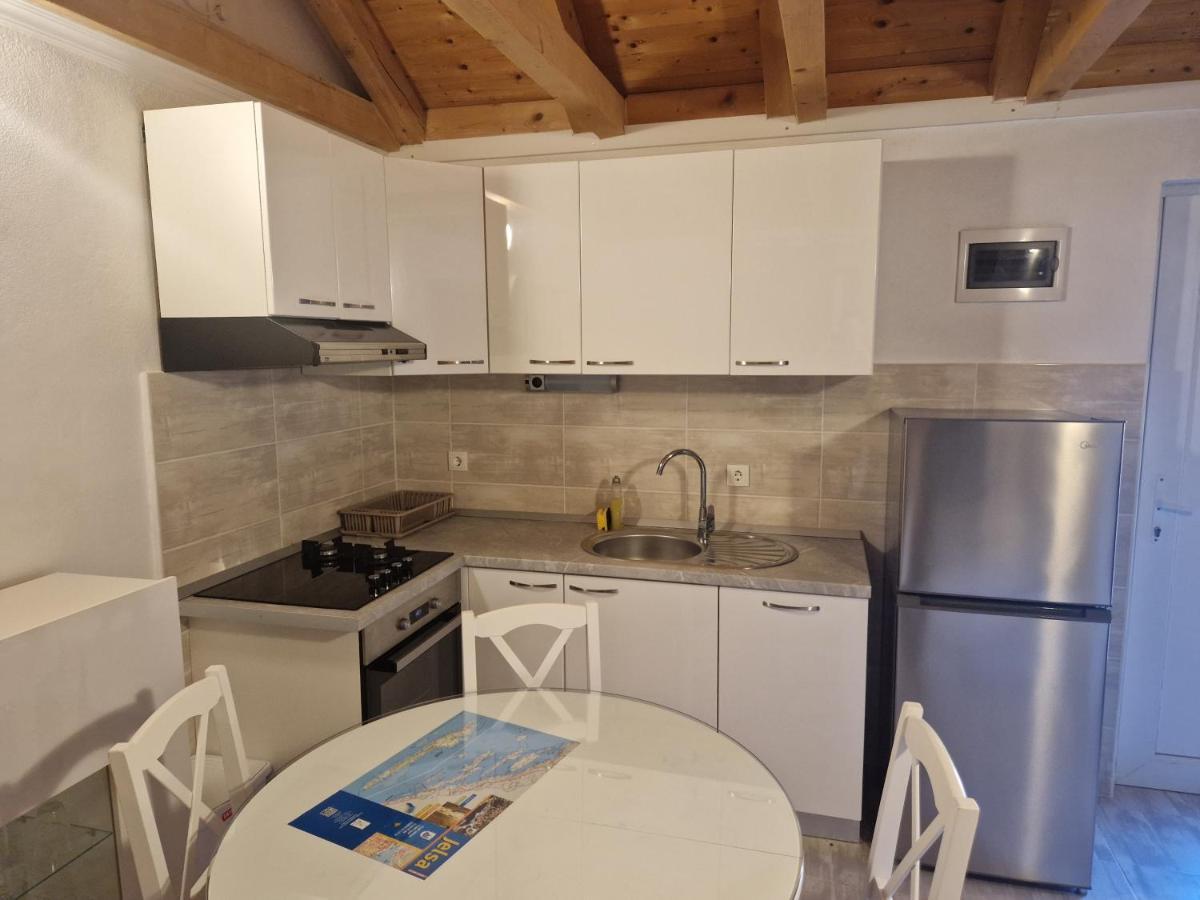 Kuca Za Odmor Dobrila Hotel Jelsa  Bagian luar foto
