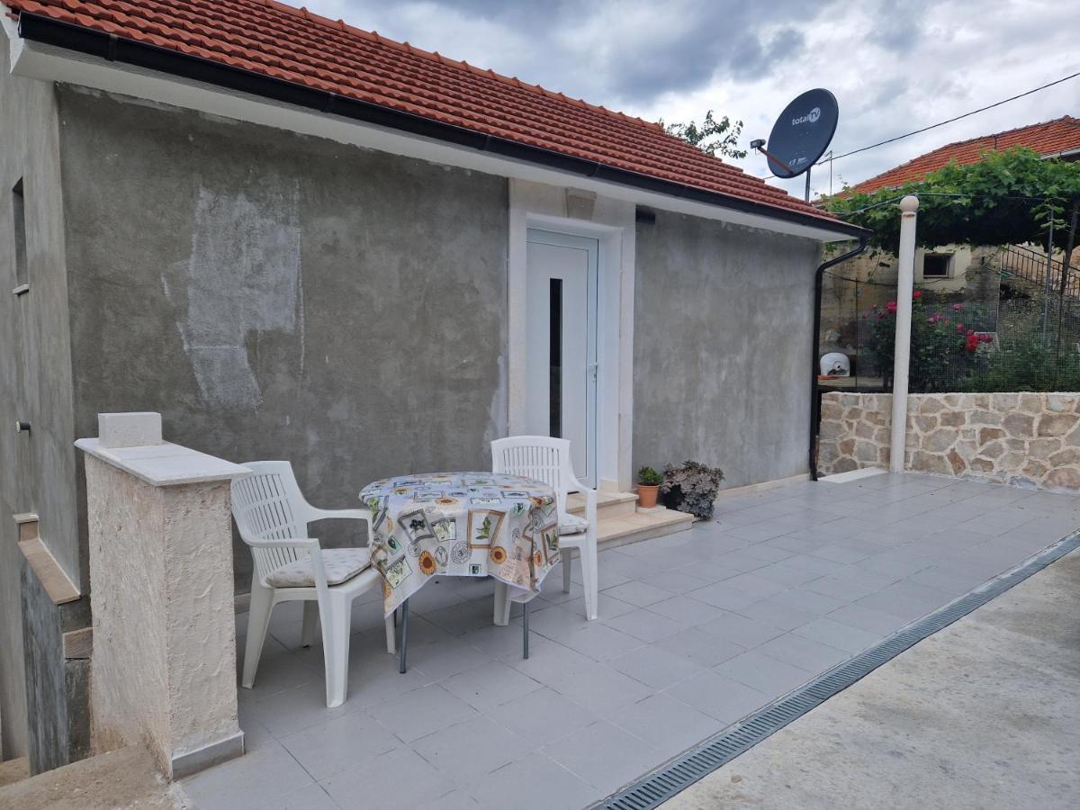 Kuca Za Odmor Dobrila Hotel Jelsa  Bagian luar foto