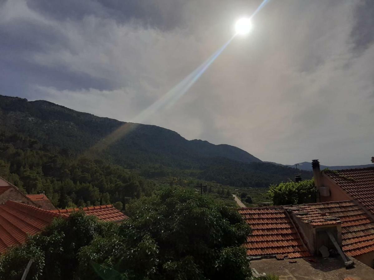 Kuca Za Odmor Dobrila Hotel Jelsa  Bagian luar foto
