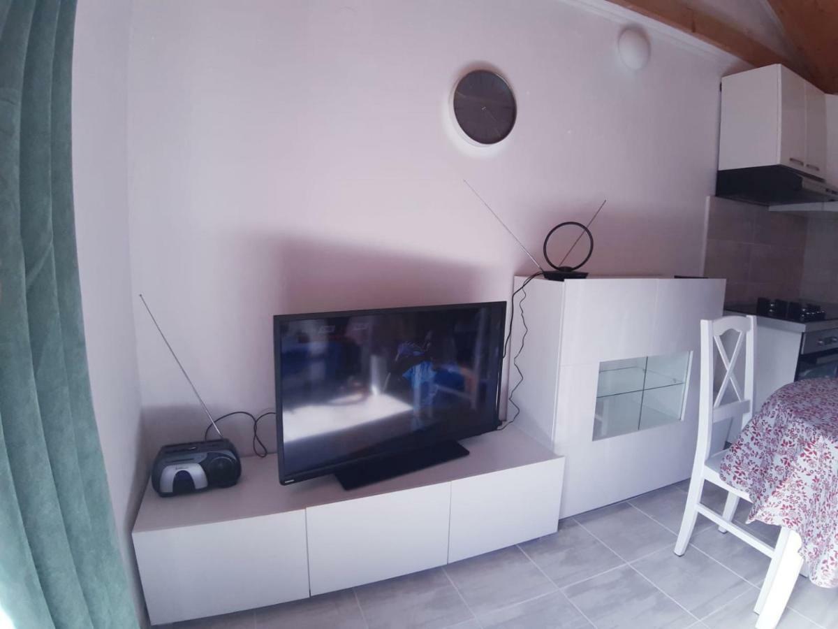 Kuca Za Odmor Dobrila Hotel Jelsa  Bagian luar foto