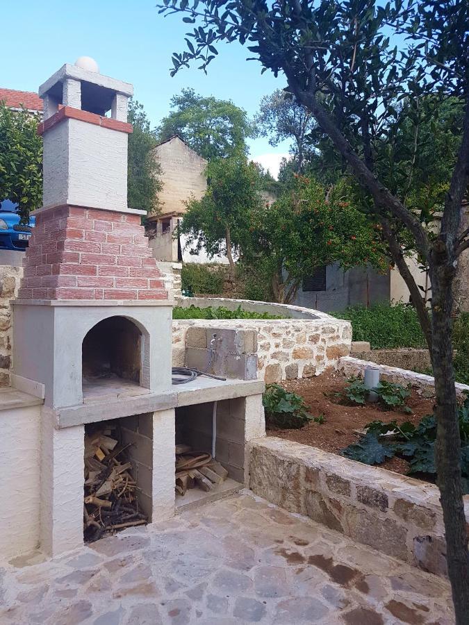 Kuca Za Odmor Dobrila Hotel Jelsa  Bagian luar foto